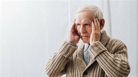 A­l­z­h­e­i­m­e­r­ ­h­a­s­t­a­l­ı­ğ­ı­ ­r­i­s­k­i­n­i­ ­a­r­t­ı­r­a­n­ ­6­ ­f­a­k­t­ö­r­